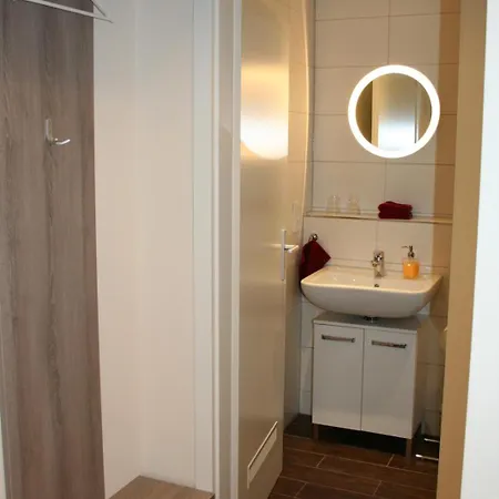 Koeln Messe Apartment-ferienwohnung In Bahnhofsnaehe