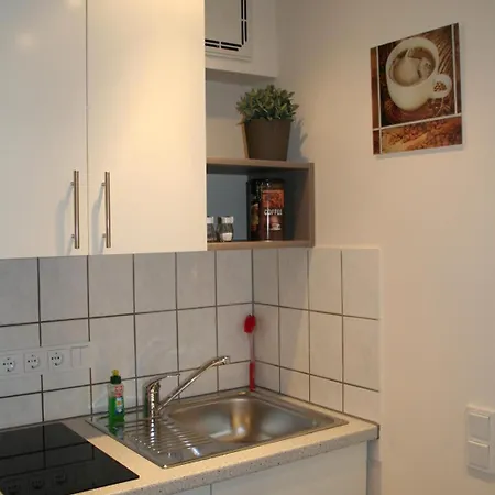 Koeln Messe Apartment-ferienwohnung In Bahnhofsnaehe Appartement *
